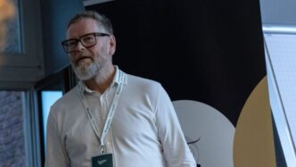 Amesto och SuperOffice CRM avslöjar att många företag har för lite insikt i kundrelationen.