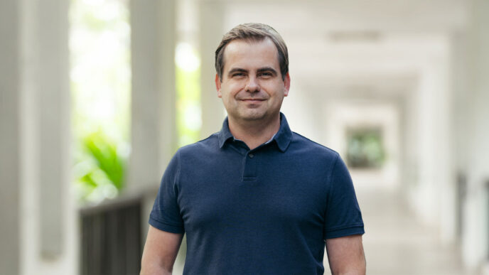 Jarek Kutylowski, deepL