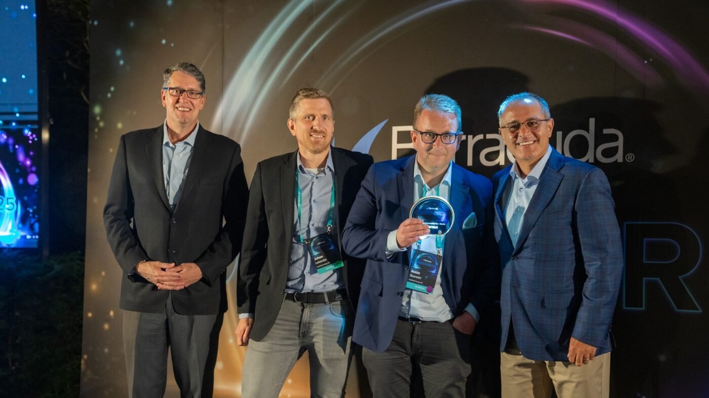 Noll7Noll tog hem utmärkelsen årets partner i Norden på det nyligen hållna eventet Barracuda Discover25.