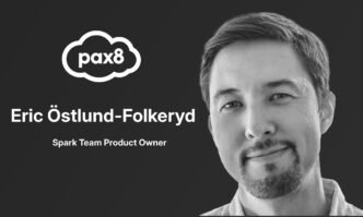 Eric Östlund från Pax8 talar på Pax8 Beyond 2025 i Amsterdam om AI och innovation