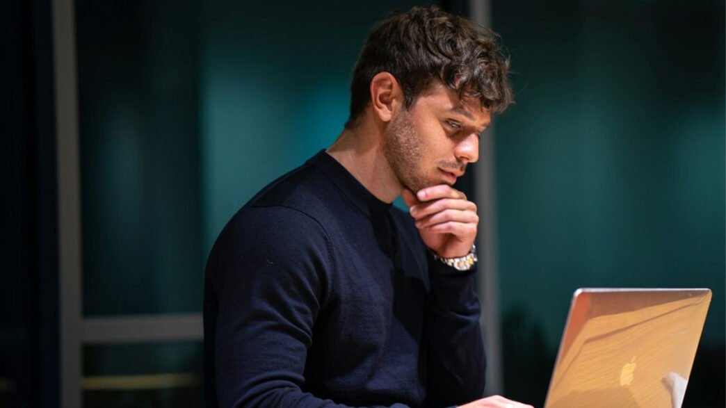 piraattiohjelmisto – Työntekijät asentavat piraattiohjelmistoja työpaikkansa tietokoneille – huolimatta suuresta haittaohjelmariskistä | IT-ala