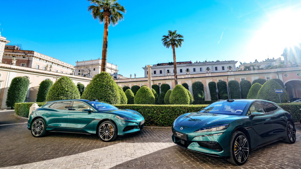 The Marco Polo Drive of Peace starts in Rome with the DENZA Z9GT, the all-electric premium car from BYD that will drive 15,000 kilometers along the historic Silk Road to Hong Kong.