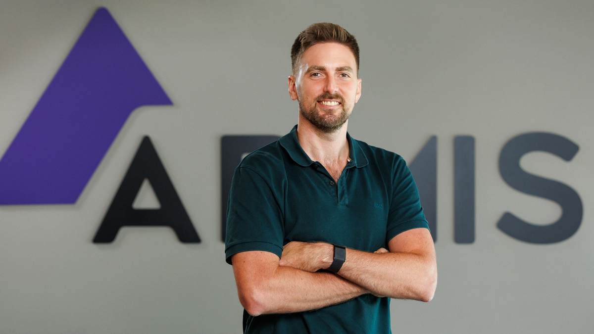 Wanneer AI de code schrijft, moet de beveiliging opnieuw worden bekeken | IT-Branschen Nadir Izrael, CTO en medeoprichter van Armis, over de beveiligingsrisico's van door AI gegenereerde code en moderne softwareontwikkeling.