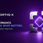 AI governance med VORTIQ-X-logotyp i en futuristisk företagsmiljö som symboliserar säker AI, data governance, identitetshantering och transparent styrning för moderna verksamheter.