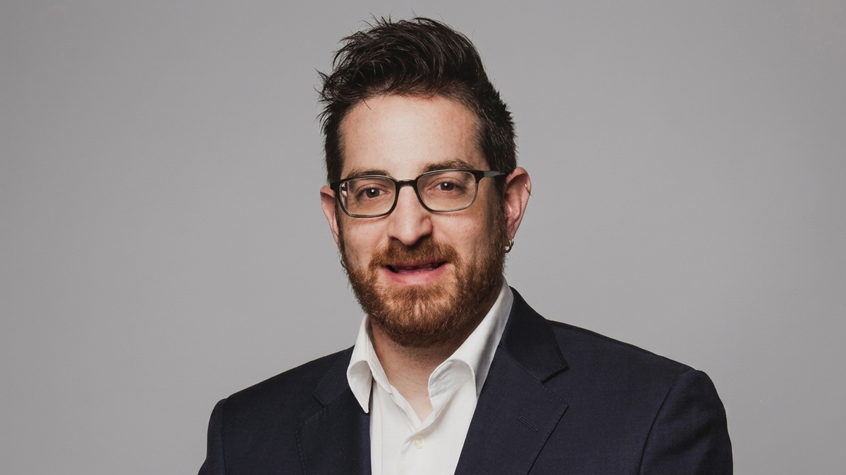 Adam Meyers, Senior Vice President for Counter Adversary Operations hos CrowdStrike, bidrager til virksomhedens Global Threat Report 2026 om, hvordan kunstig intelligens ændrer det globale cybertrusselslandskab.